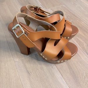 Mossimo 70s Inspired Wood Heel Clogs Size 7